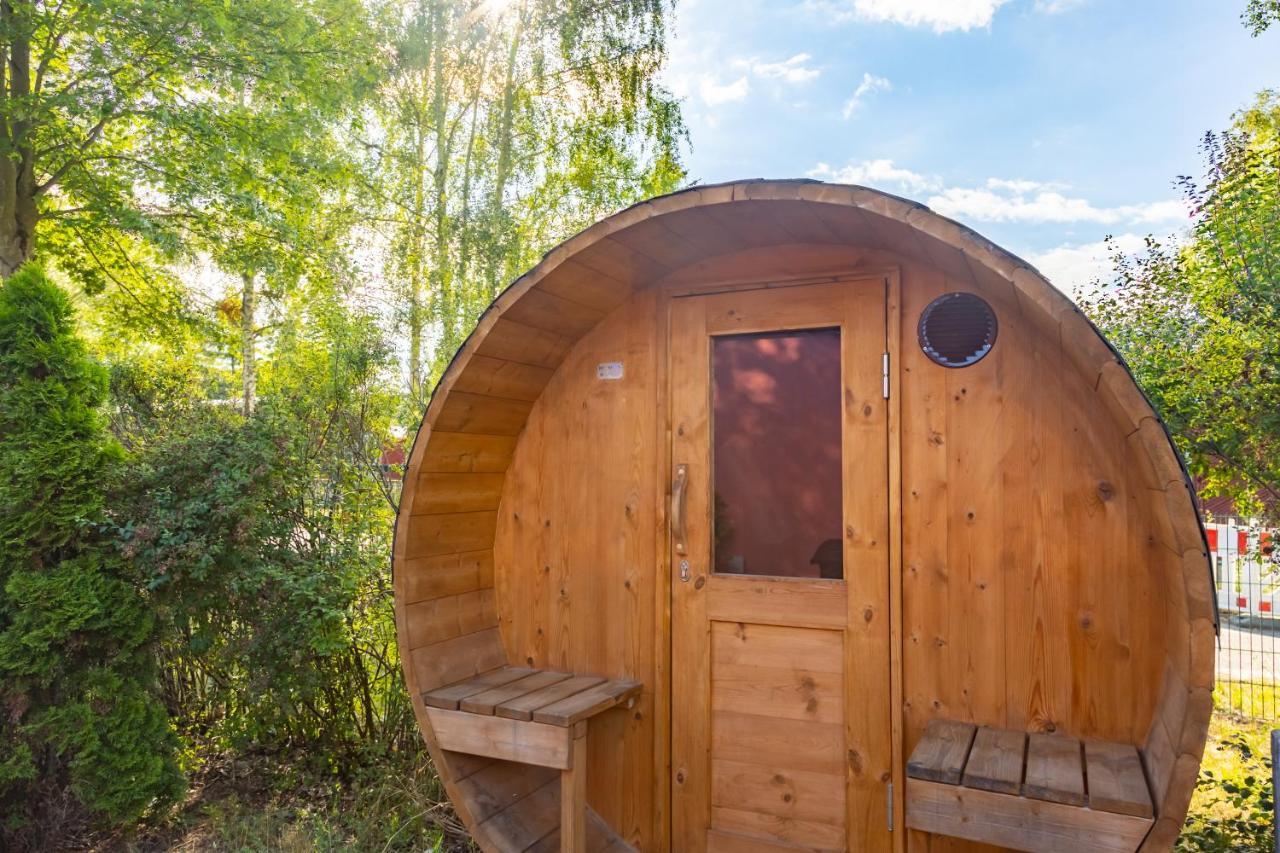 Am Grimnitzsee Gemutliches Tiny House Bungalow Mit Sauna Und Kamin ヨーアヒムスタール エクステリア 写真